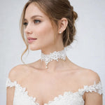 Collier dentelle mariée