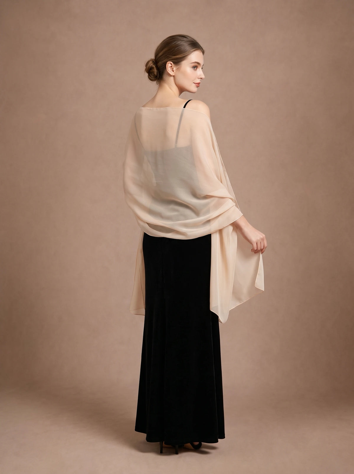 Étole beige en mousseline pour mariage