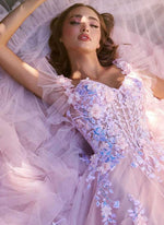 Robe de mariée simple et fluide – vue détaillée