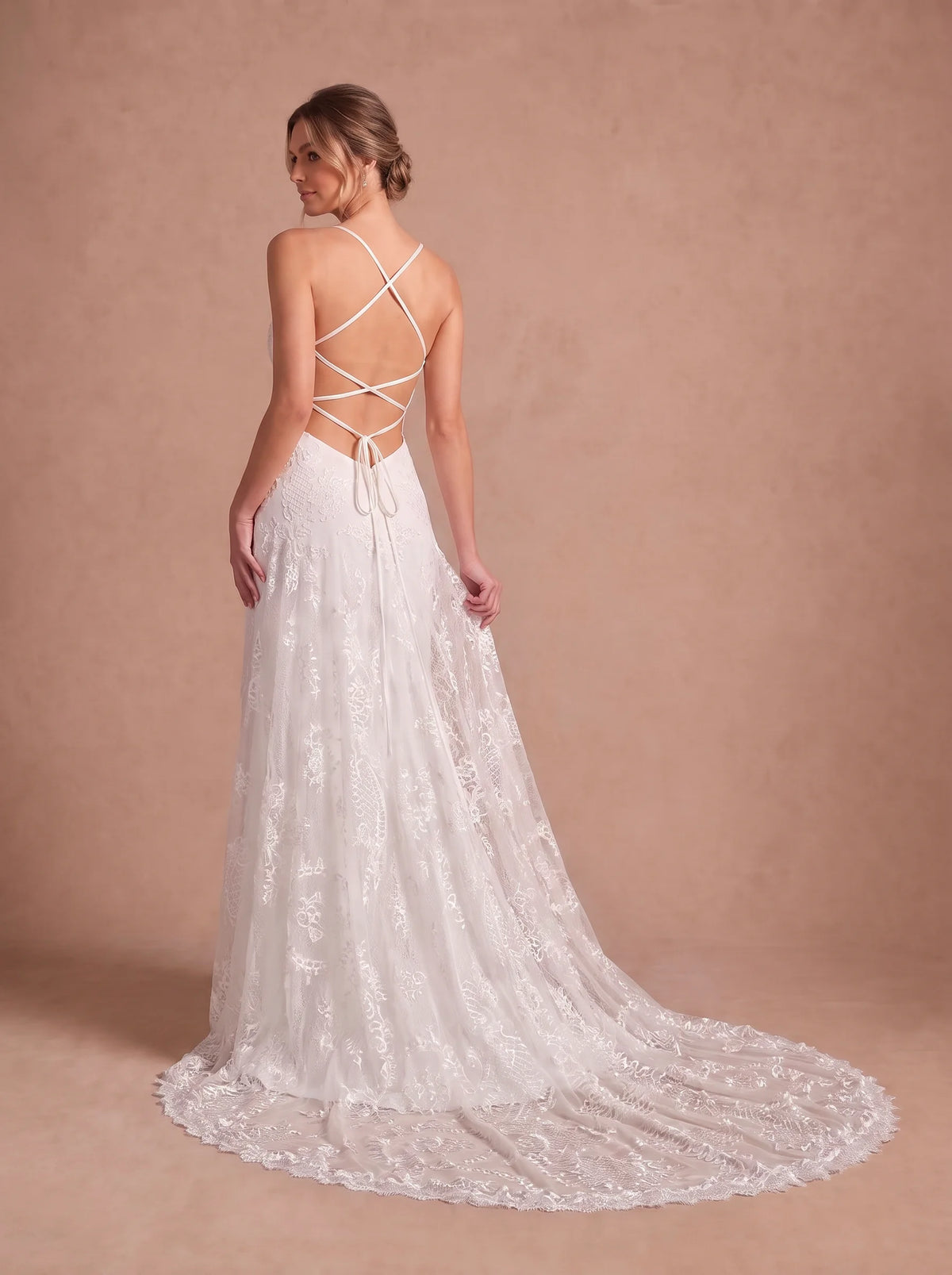 Robe de mariée en dentelle bohème de plage à dos lacé