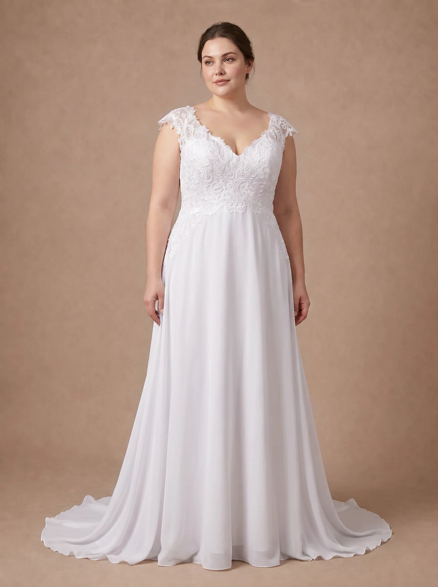 Robe de mariée fluide grande taille en dentelle florale