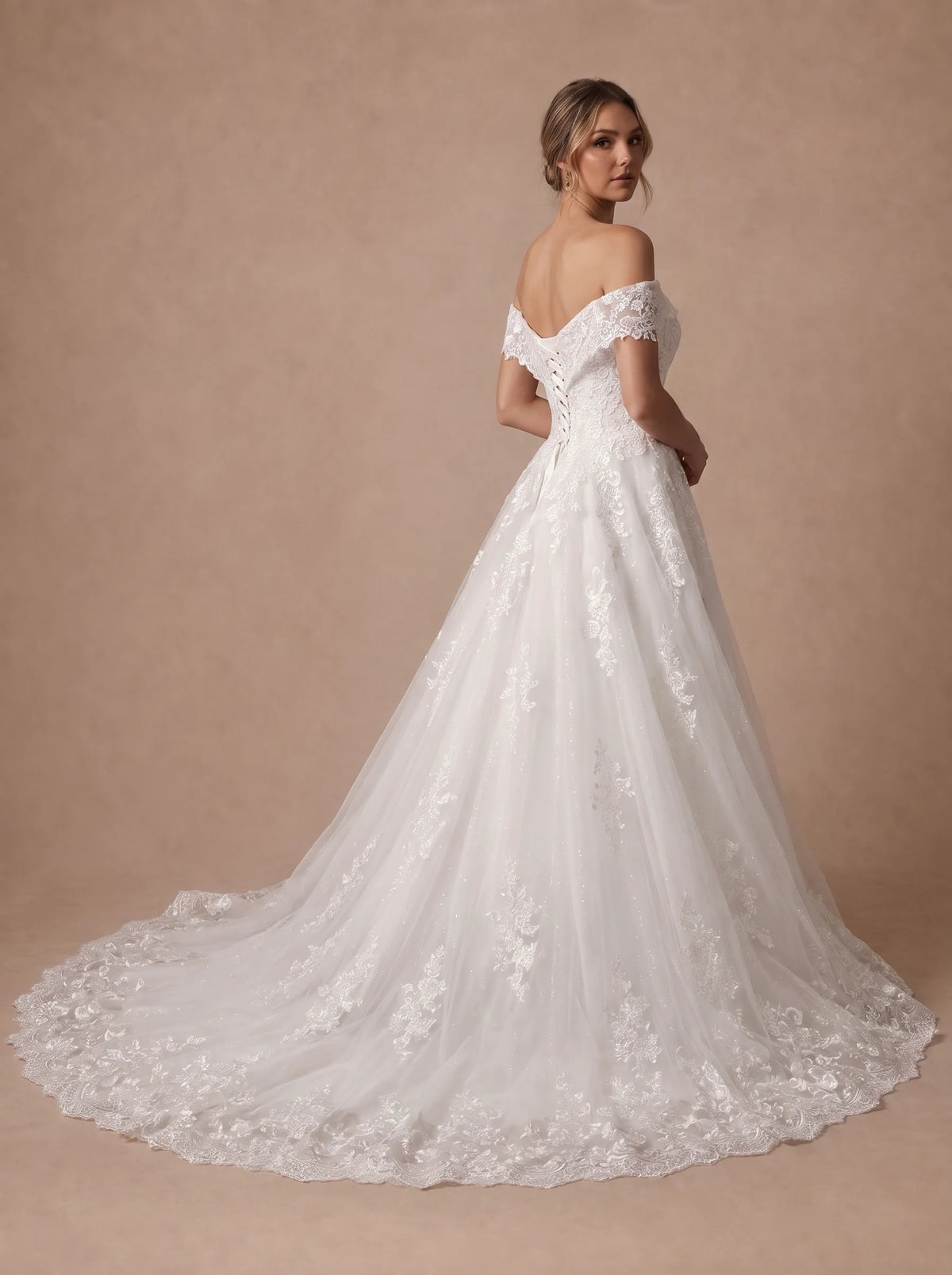 Robe de mariée bustier avec longue traine