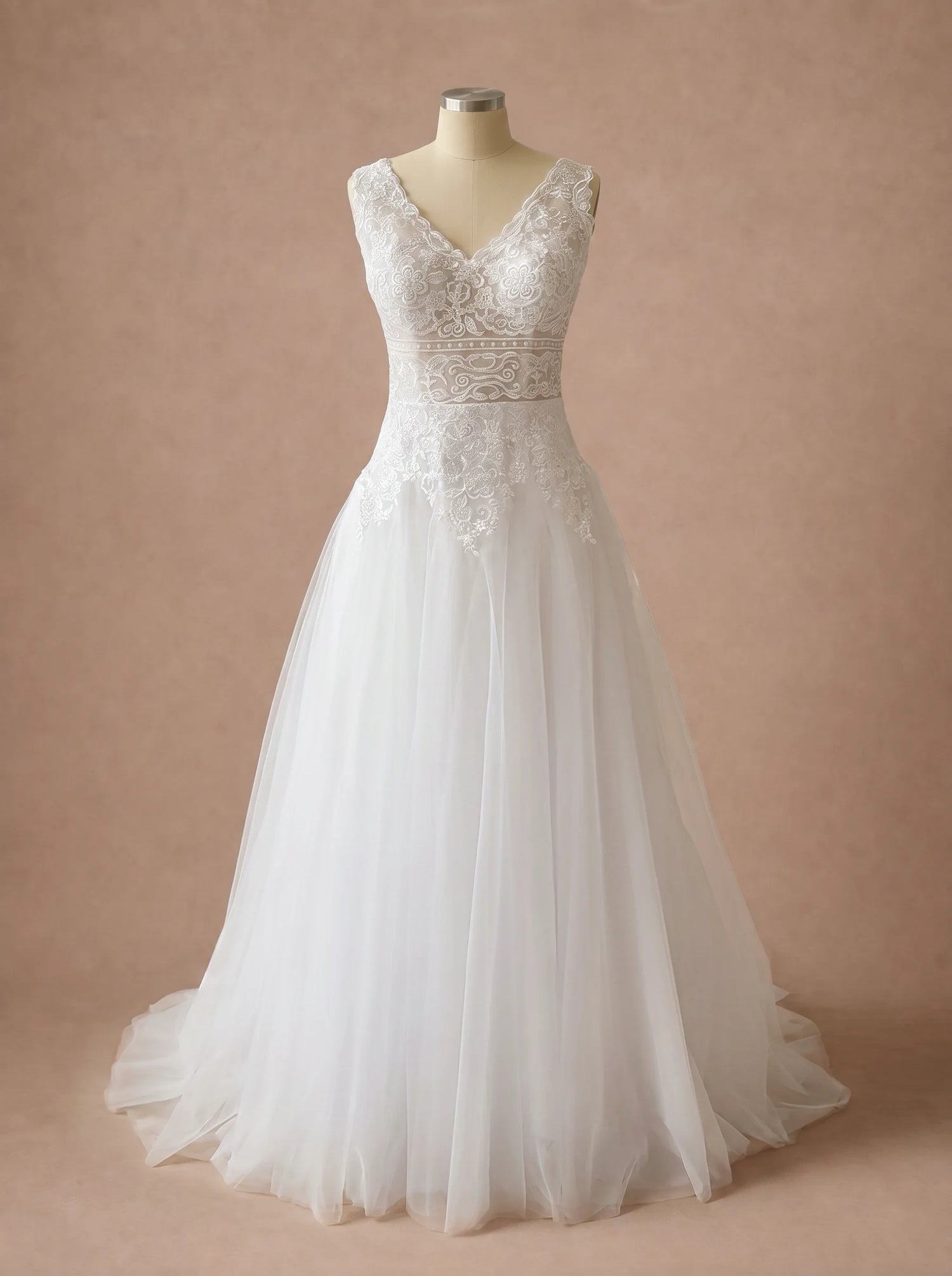 Robe de mariée dentelle femme ronde