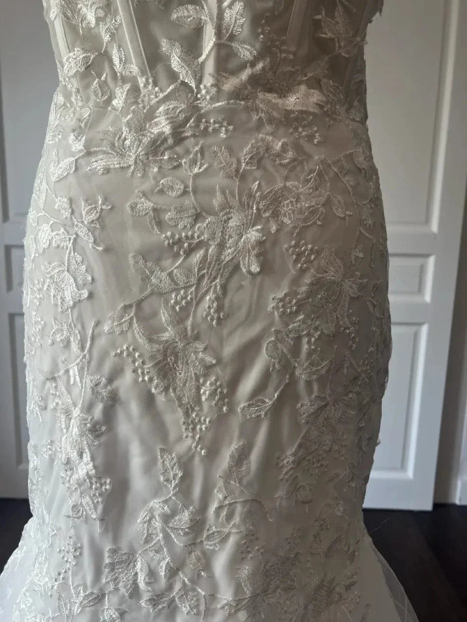 Silhouette et coupe de Robe de mariée Sirene a Motifs Fleuris