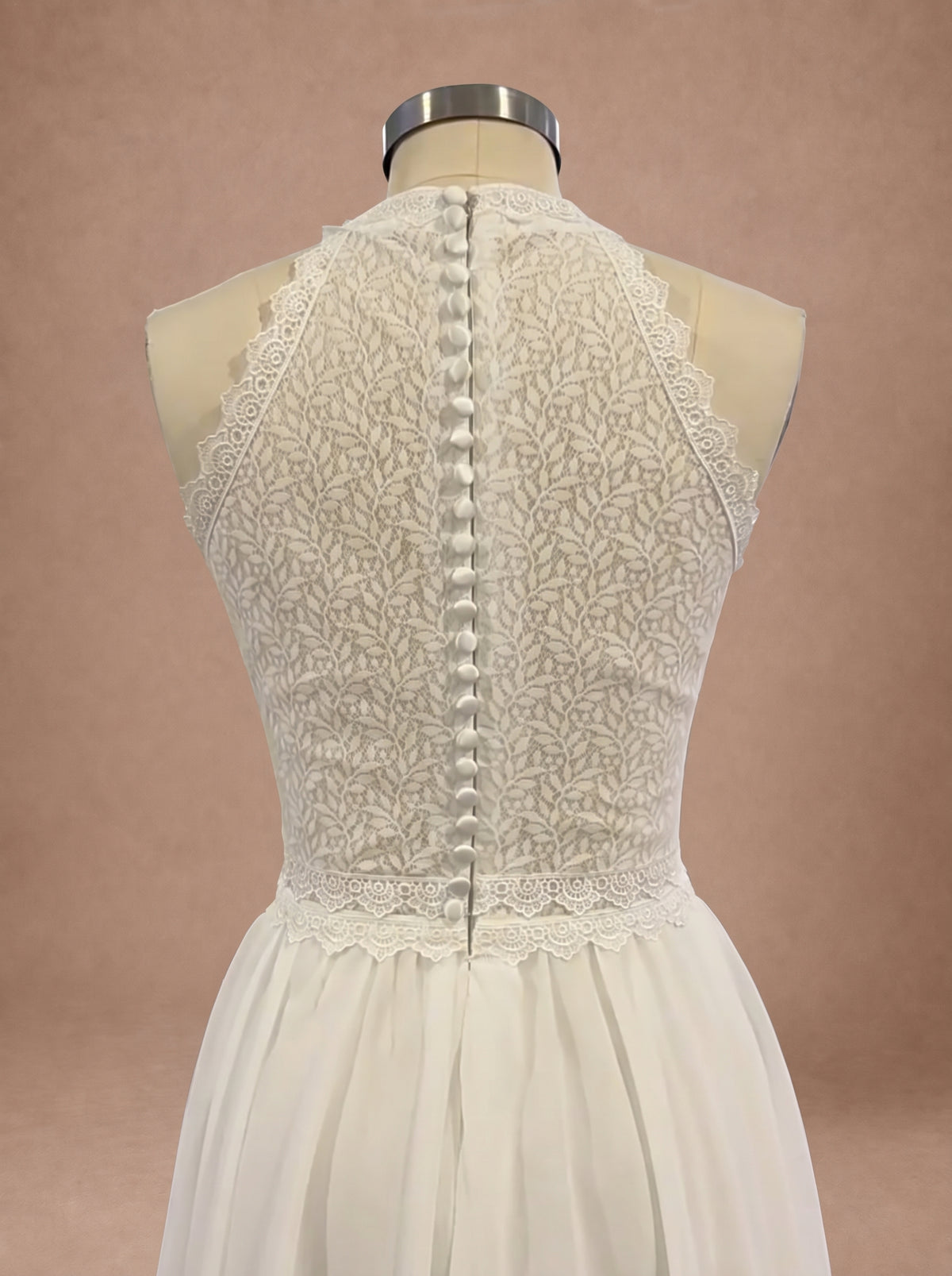 Robe bohème pour mariage civil — Mannequin — détail dos