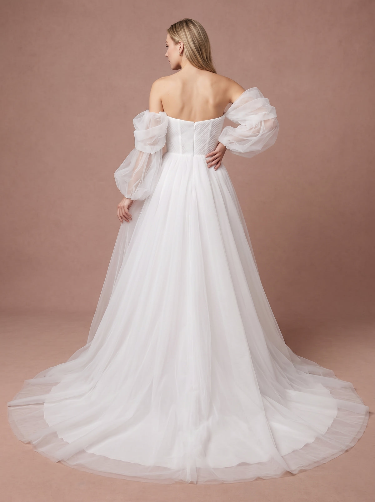 Robe de mariée bustier corset en dentelle et tulle — Modèle — dos