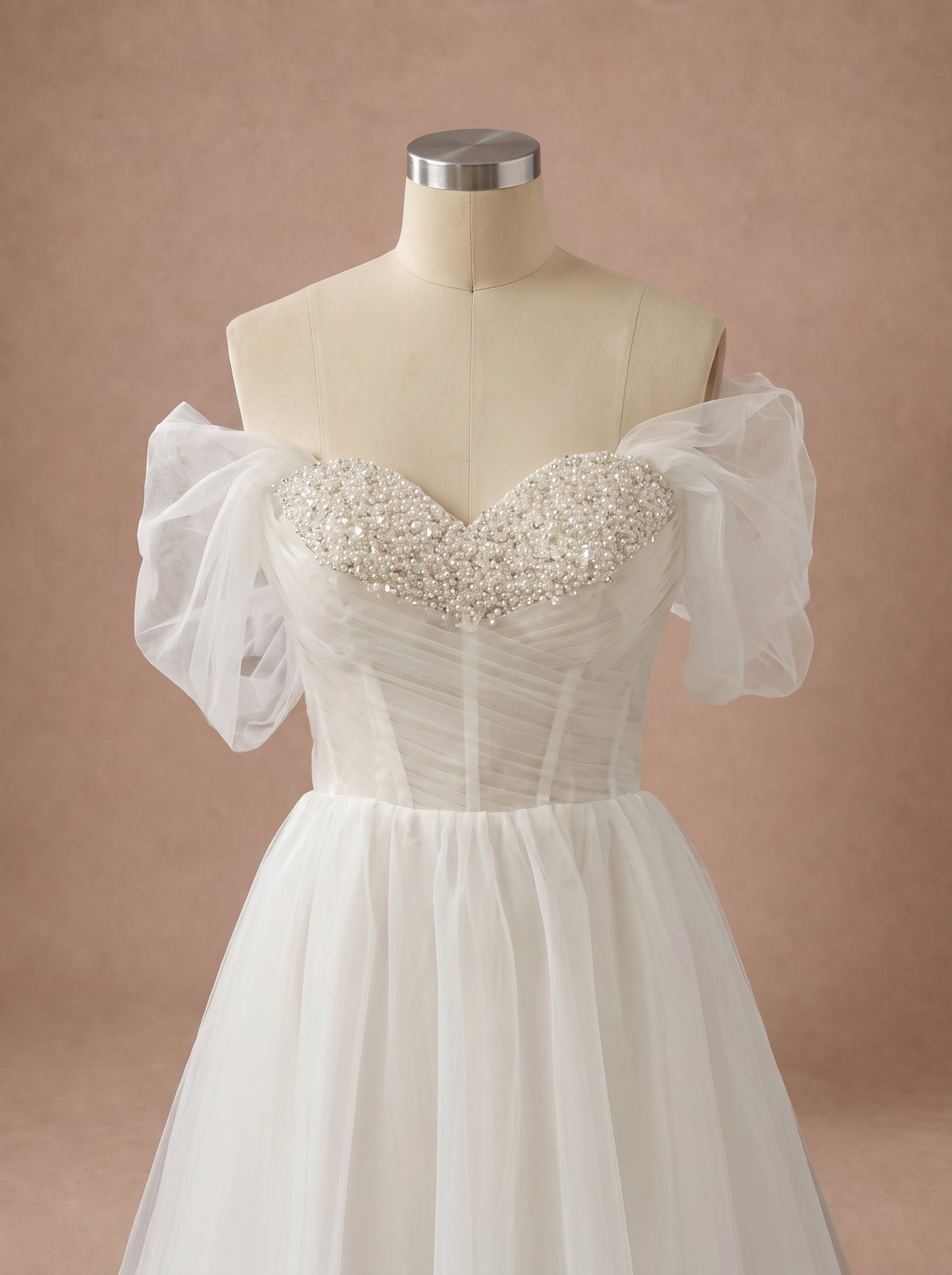 Robe de mariée bustier fluide en tulle — Mannequin — détail buste