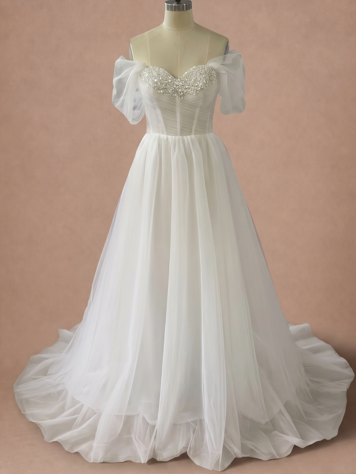 Robe de mariée bustier fluide en tulle — Mannequin — face entière