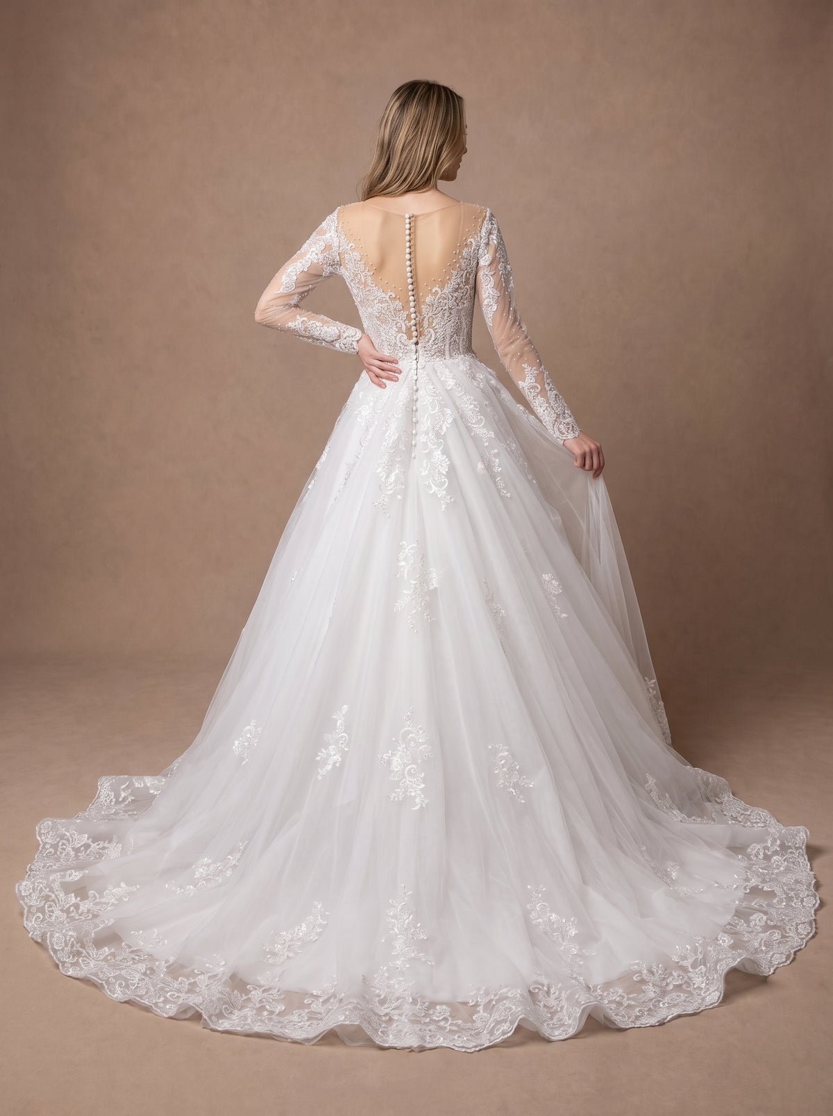Robe de mariée champêtre à manches longues en dentelle — Modèle — dos