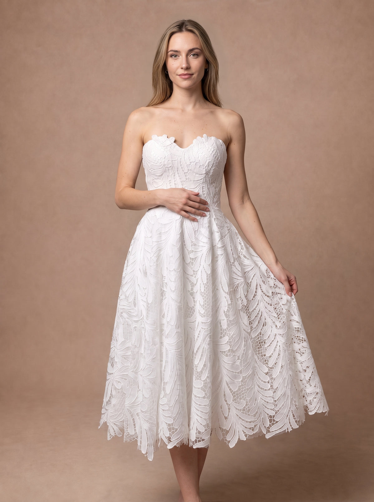 Robe de mariée courte chic — Modèle — face