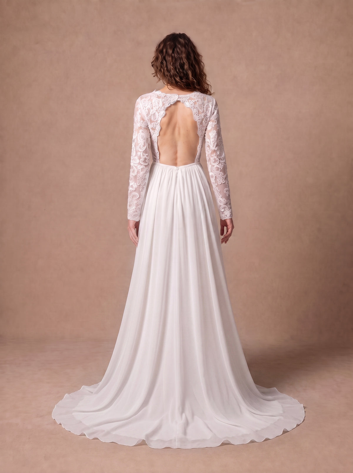 Robe de mariée droite en dentelle — Modèle — dos