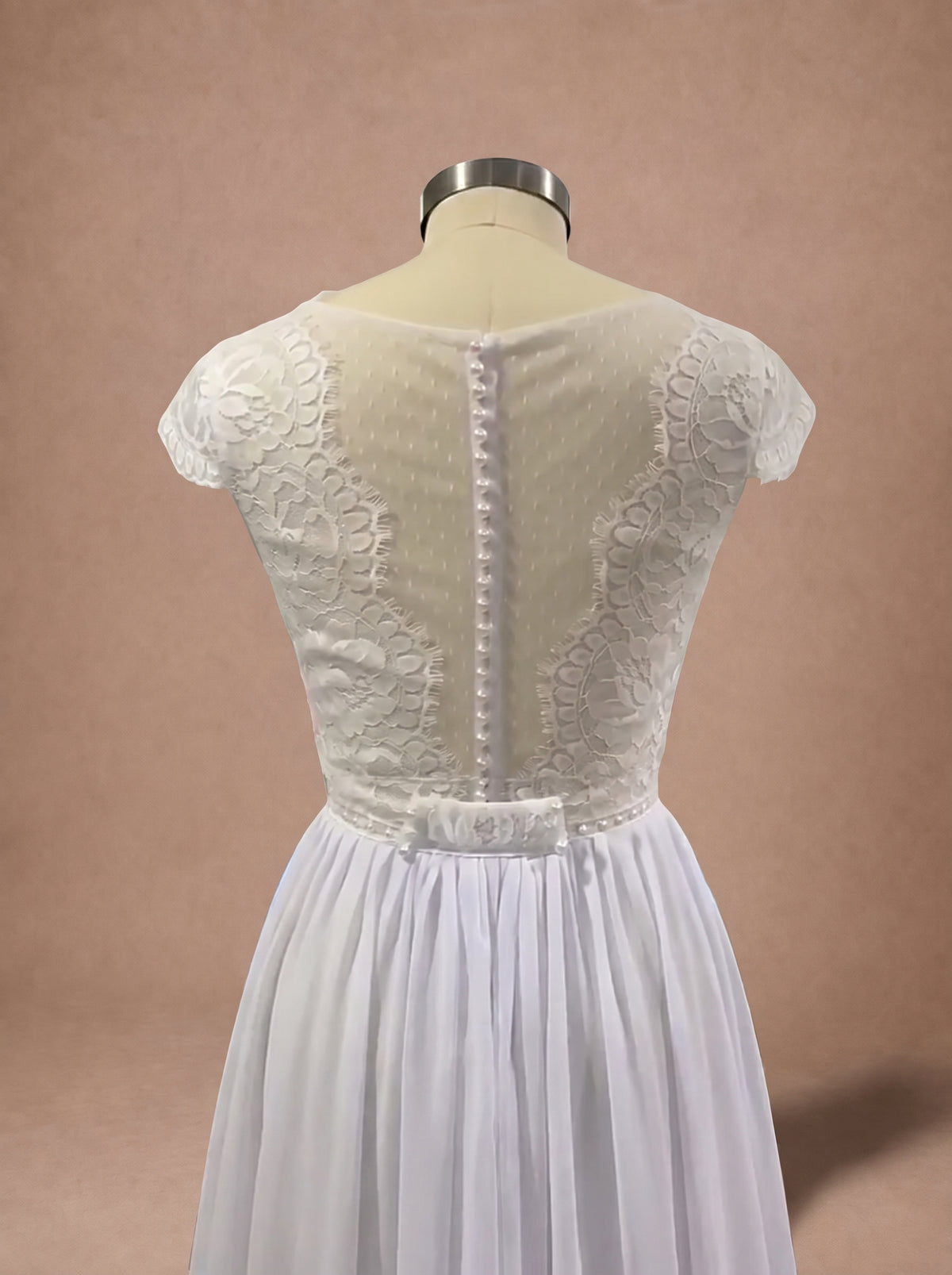 Robe de mariée droite et fluide — Mannequin — détail dos