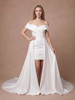 Robe de mariée droite courte en satin à traîne amovible — Modèle — face