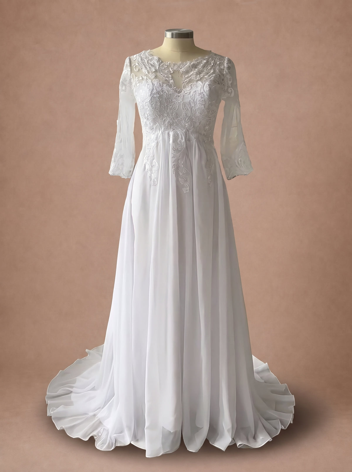 Robe de mariée empire en mousseline et dentelle à manches 3/4 — Mannequin — face entière