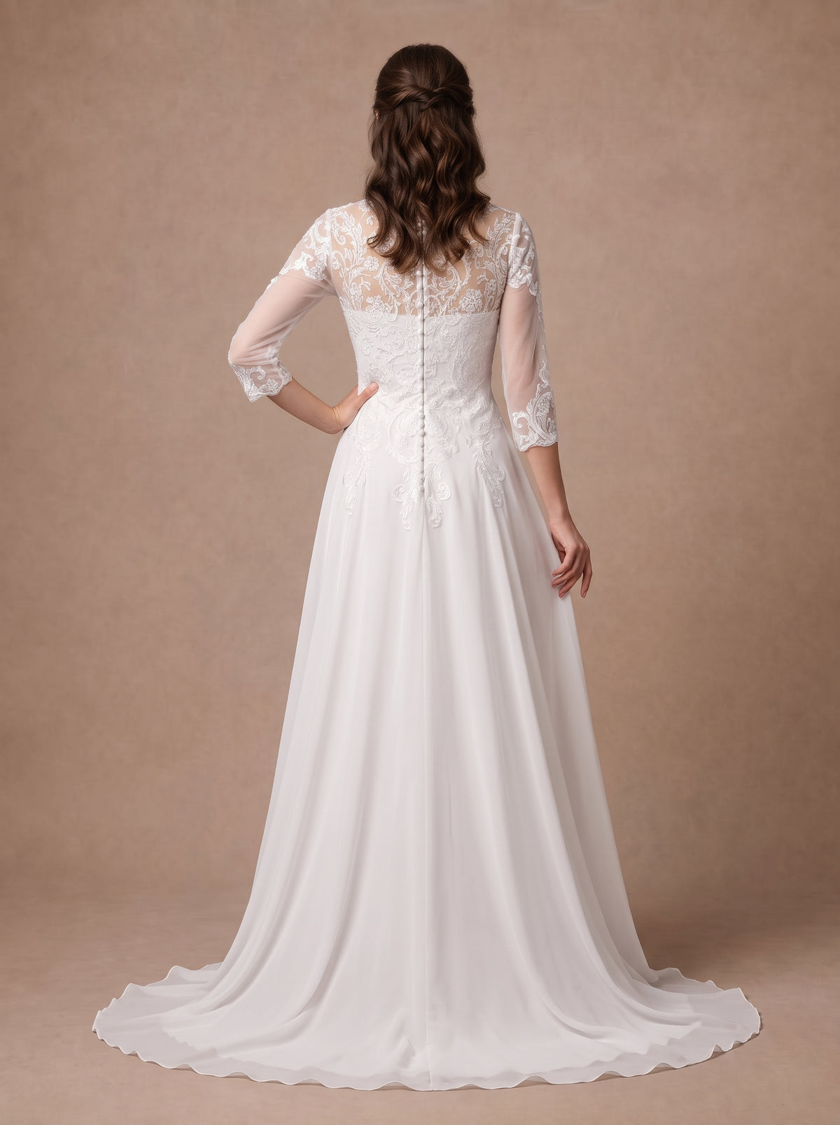 Robe de mariée empire en mousseline et dentelle à manches 3/4 — Modèle — dos