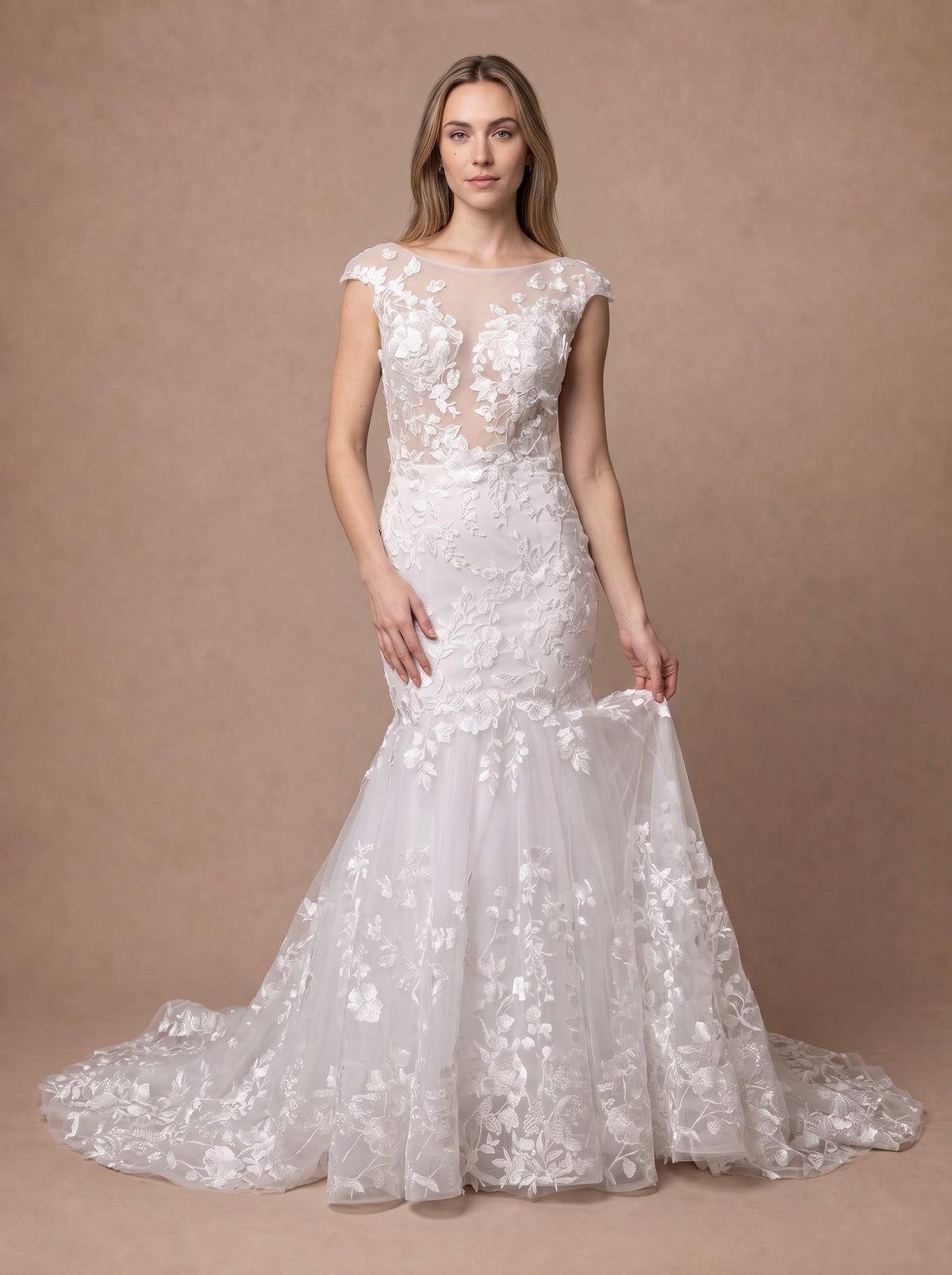 Robe de mariée gitane espagnole sirène en dentelle — Modèle — face