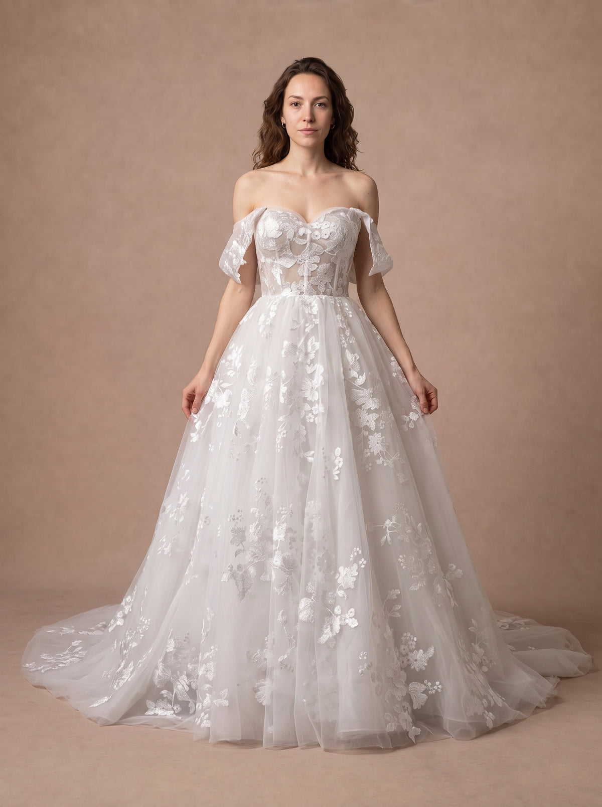 Robe de mariée princesse sexy à bustier en dentelle — Modèle — face