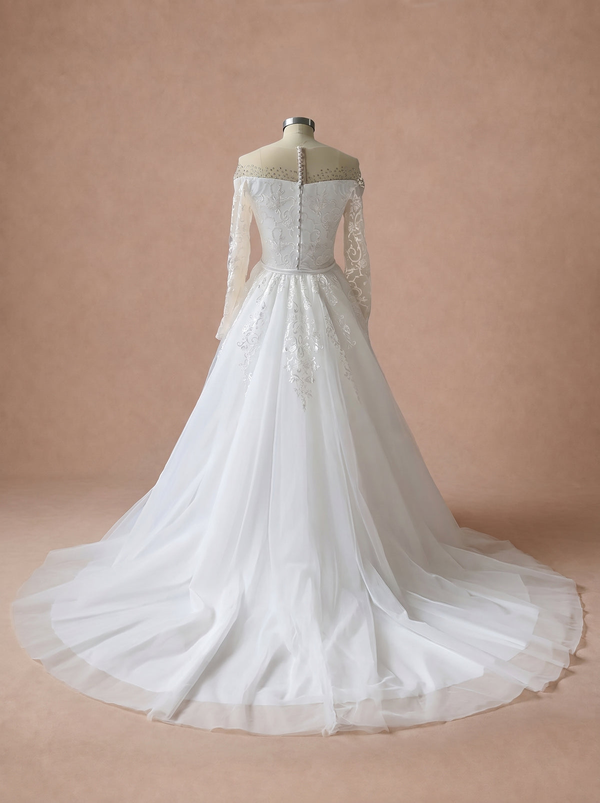 Robe de mariée sirène princesse à strass avec traîne amovible — Mannequin — dos entier