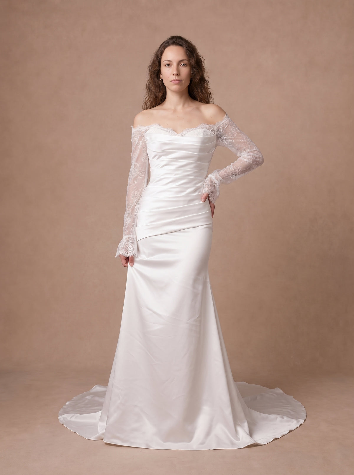 Robe de mariée rétro chic — Modèle — face