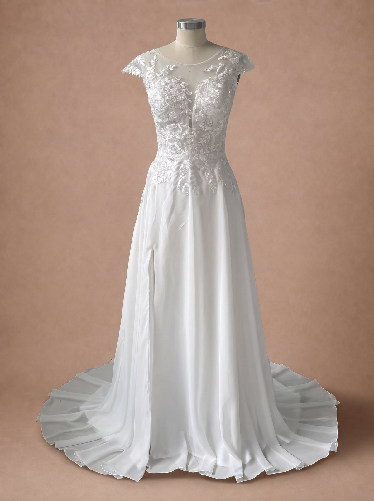 Robe de mariée sexy chic — Mannequin — face entière