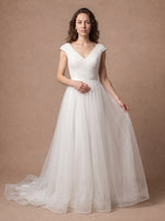 Robe de mariée trapèze simple et fluide en tulle — Modèle — face