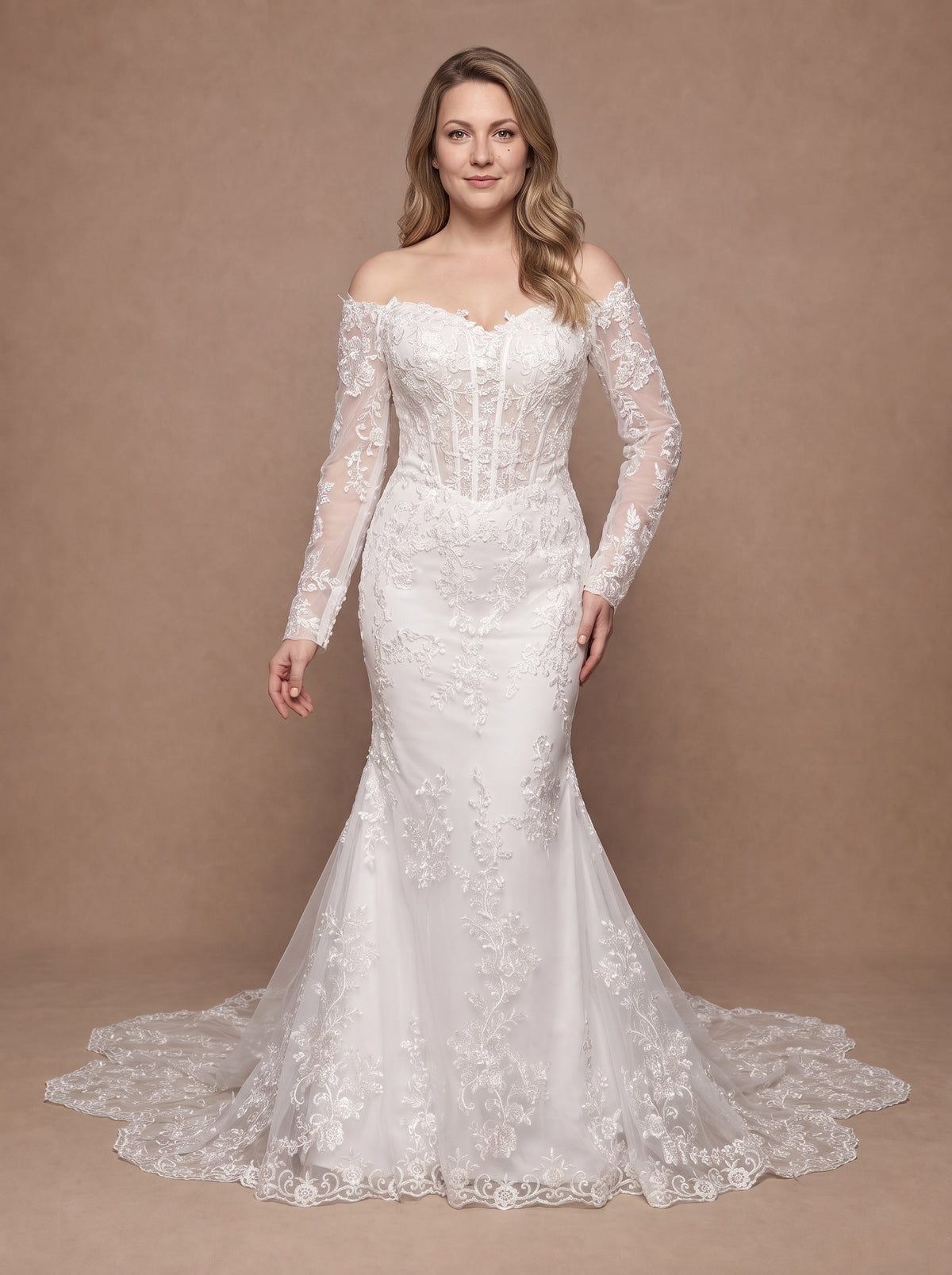 Robe de mariée sirène femme ronde à manches longues — Modèle — face