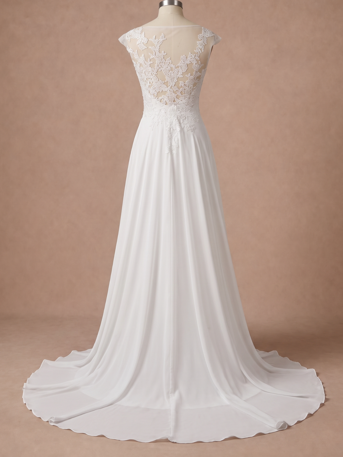 Robe de mariée style bohème en dentelle et mousseline — Mannequin — dos entier