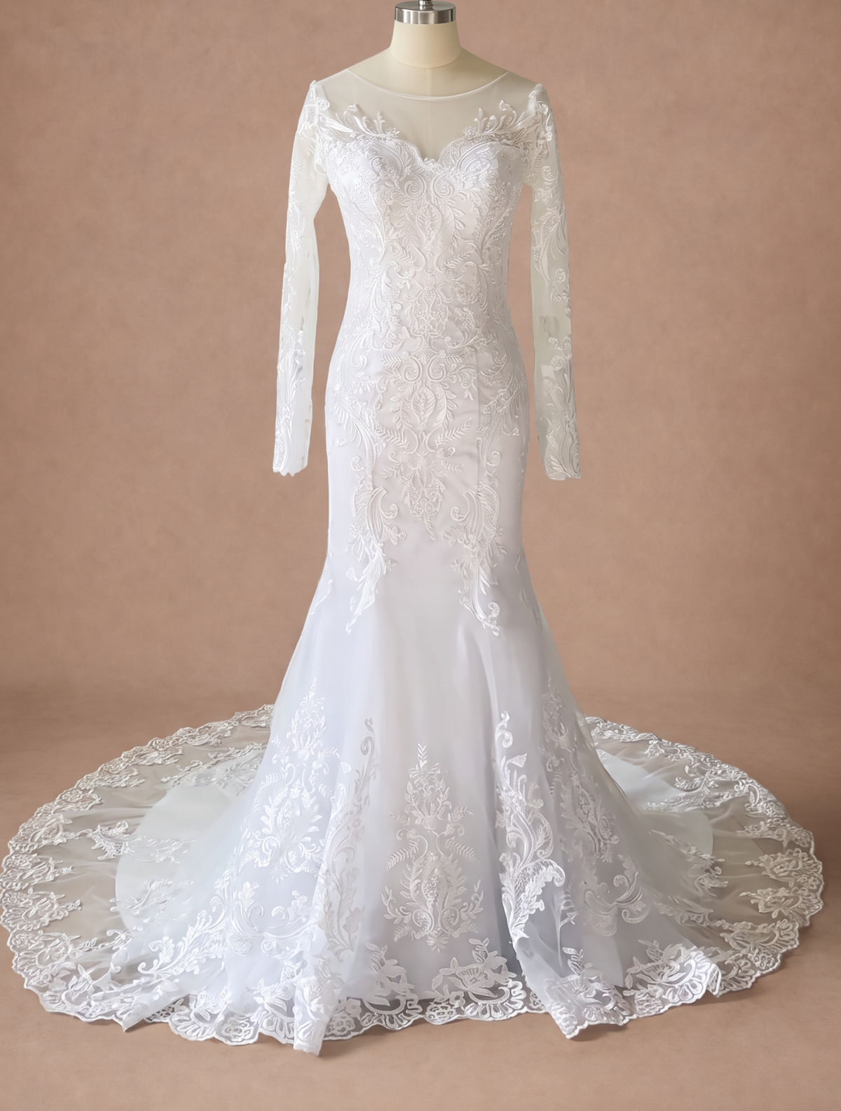 Robe de mariée traditionnelle espagnole en dentelle — Mannequin — détail buste