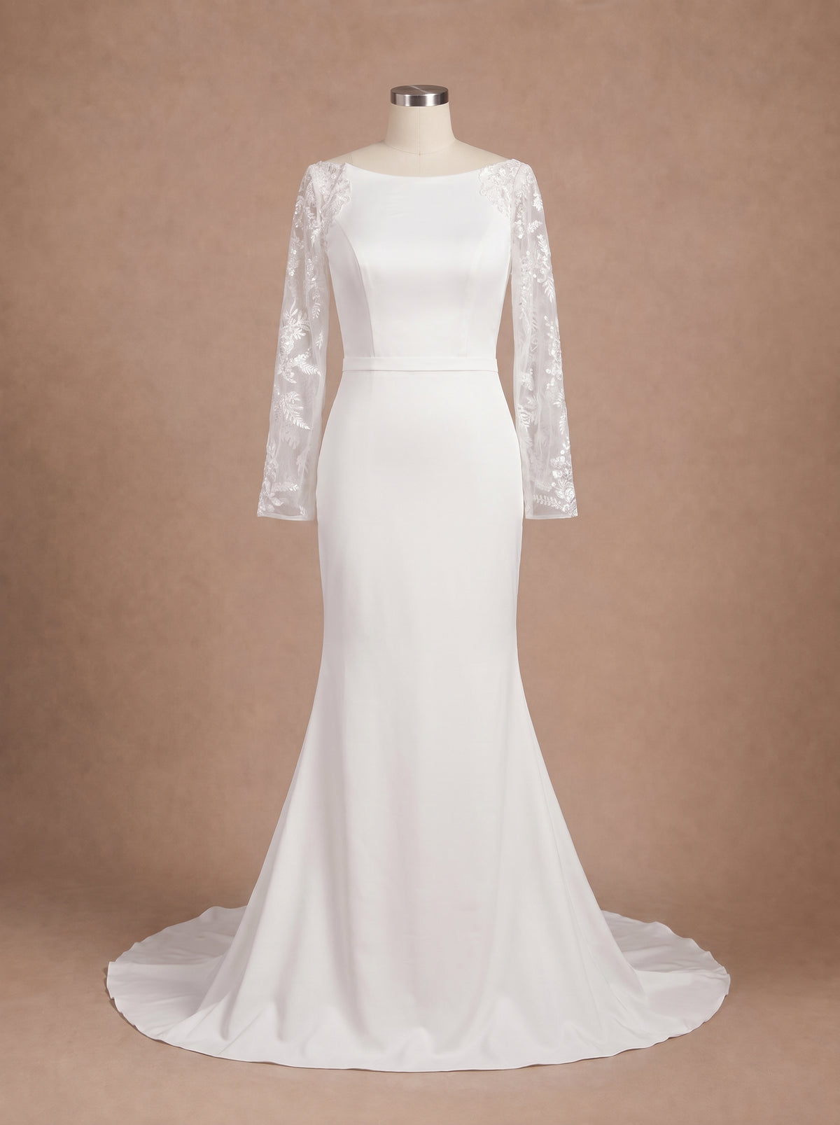 Robe fourreau de mariage civil dos nu à manches longues — Mannequin — face entière
