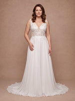 Robe de mariée civile grande taille fluide en dentelle — Modèle — face