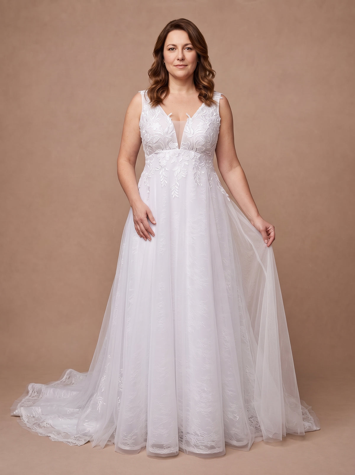 Robe de mariée taille empire femme ronde — Modèle — face