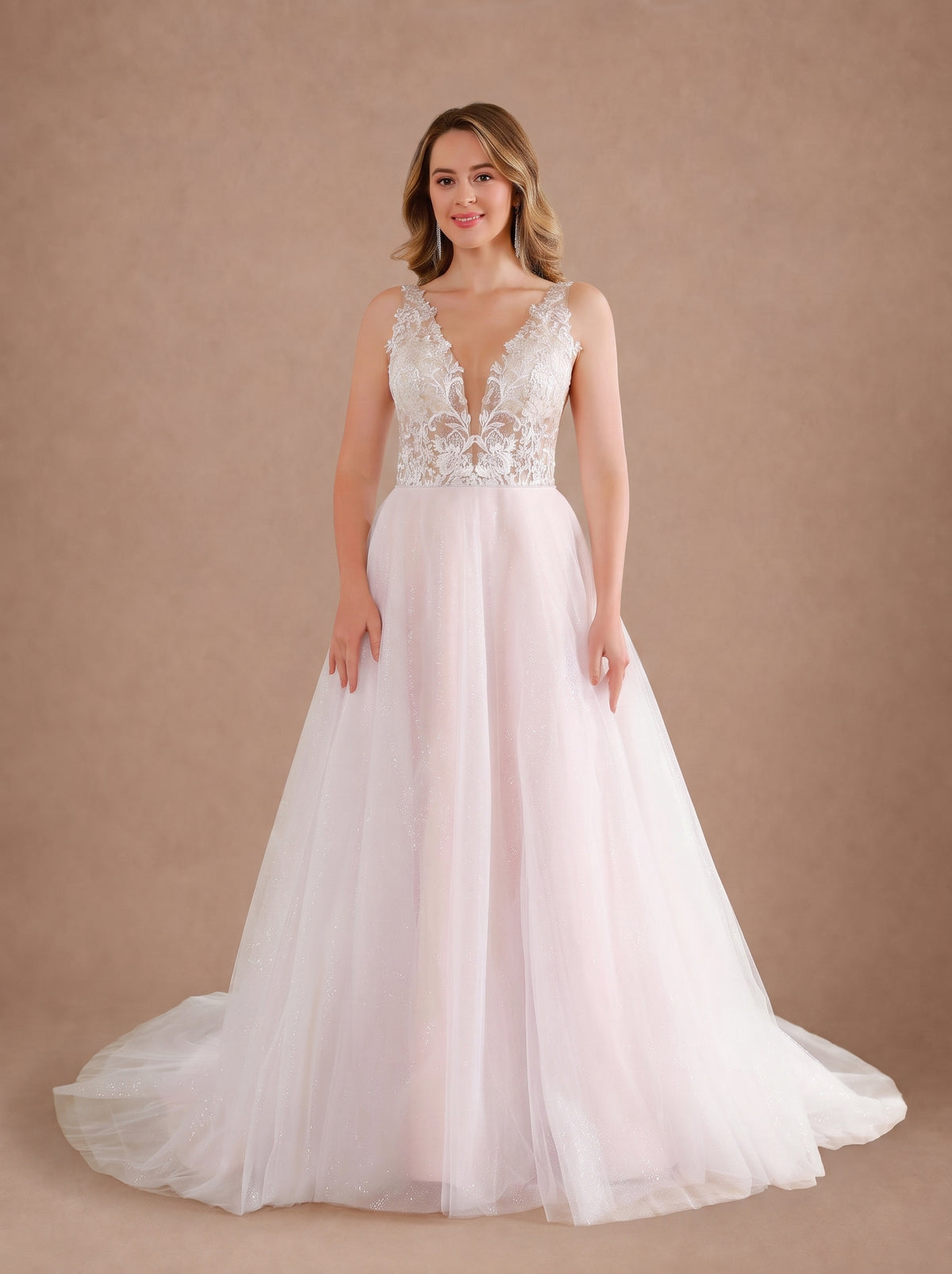 Robe de mariée rose en tulle et dentelle fleuri
